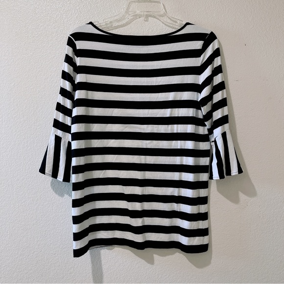 Academia Black Striped Top 🔲⚜️🤍 - Picture 3 of 7